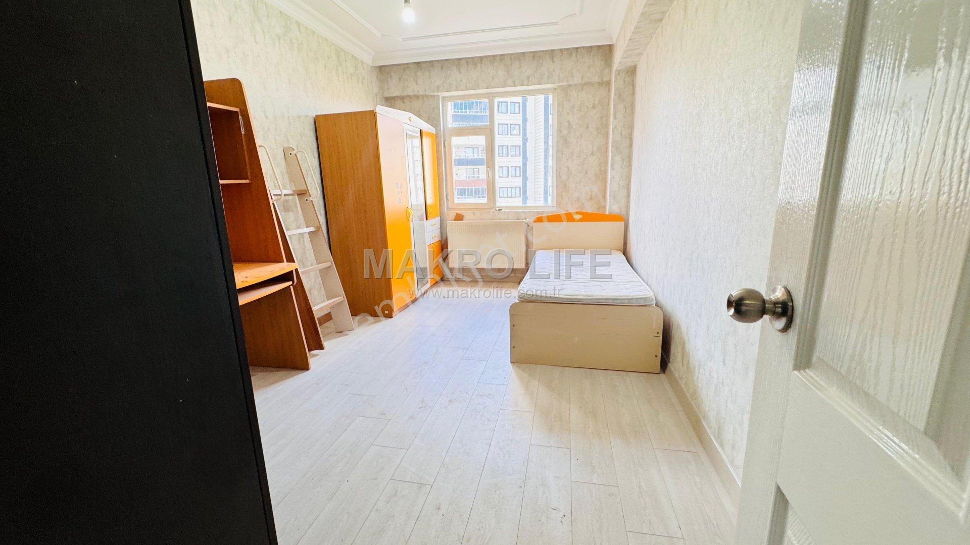 Urfa Yolu Üzerinde İçi Yenilenmiş Geniş Tip 3+1 Taşınmaya Hazır Daire - Görsel 2