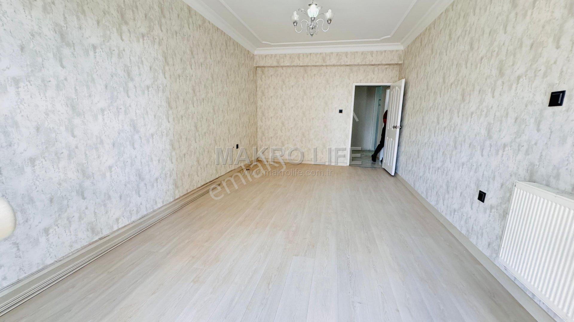 Urfa Yolu Üzerinde İçi Yenilenmiş Geniş Tip 3+1 Taşınmaya Hazır Daire