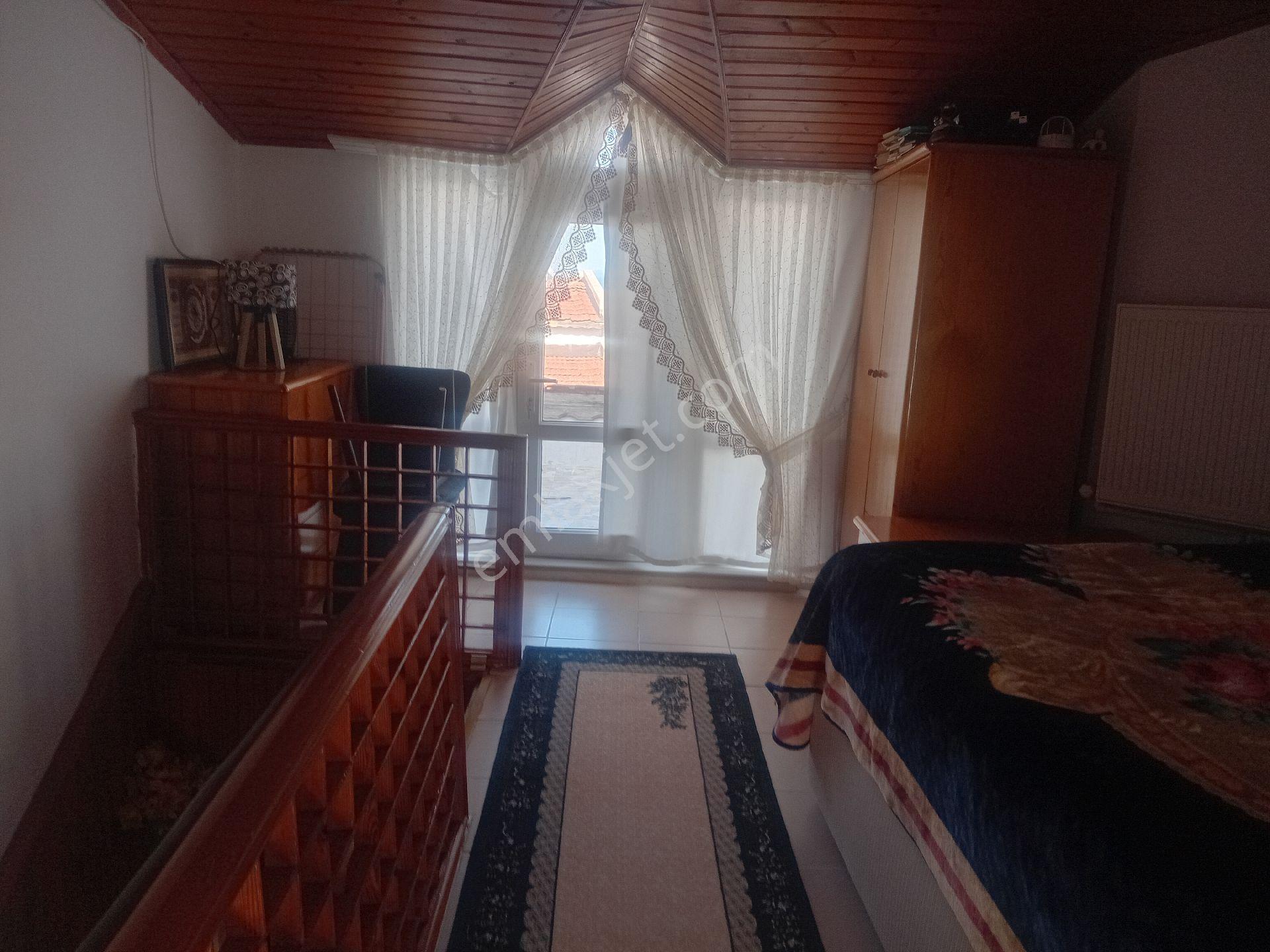 Topağaçta Deniz Manzaralı Müstakil Villa - Görsel 13