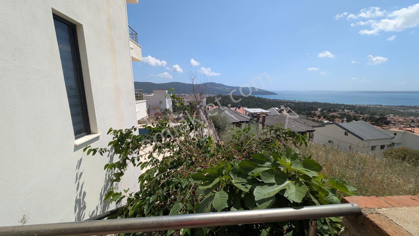 Didim Akbük’de Panaromik Deniz Manzaralı Triplex Müstakil Villa - Görsel 9