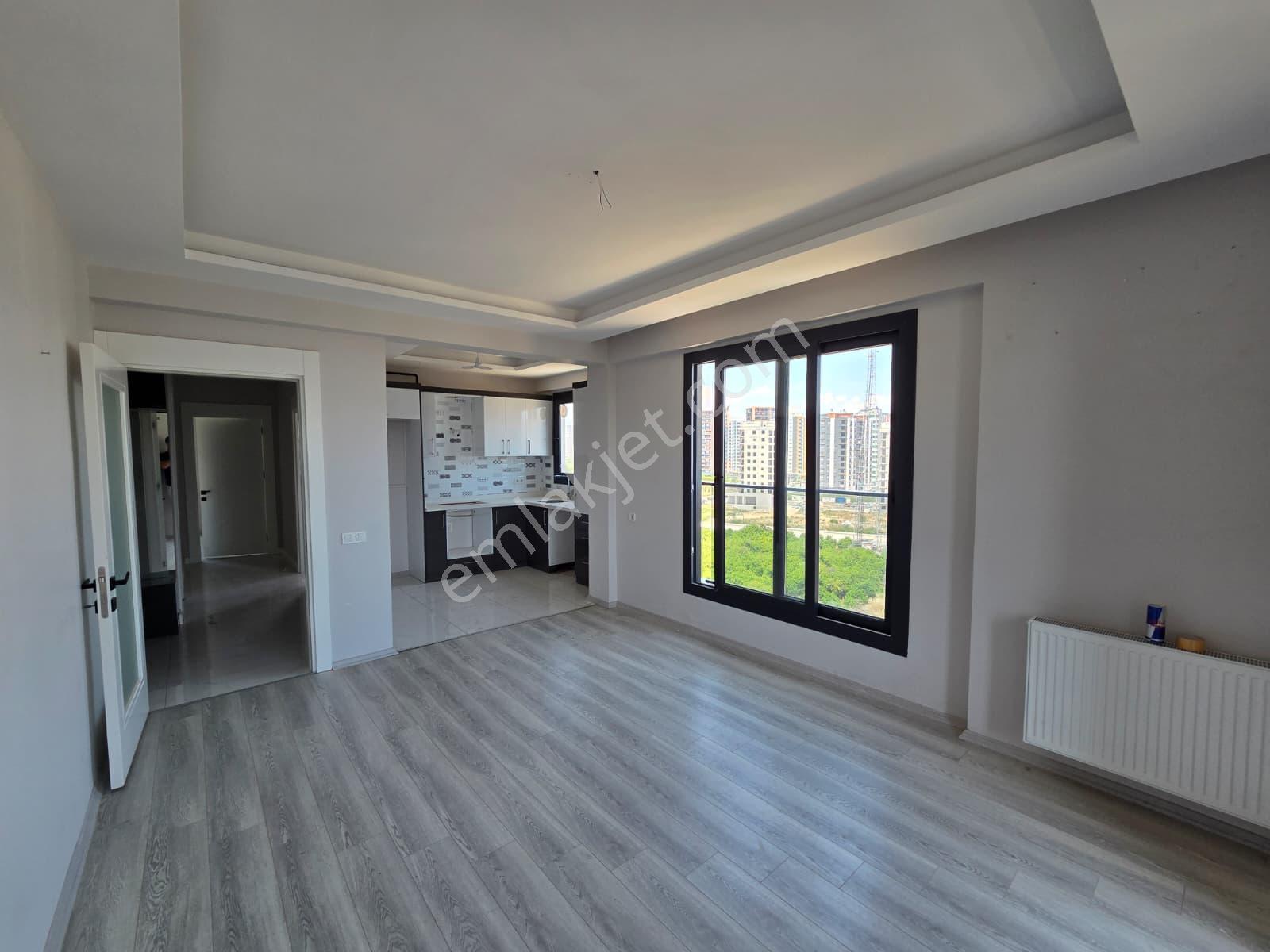 Karınca'dan 75.yılda Ebeveyn Banyolu Havuzlu 2+1 Kiralık