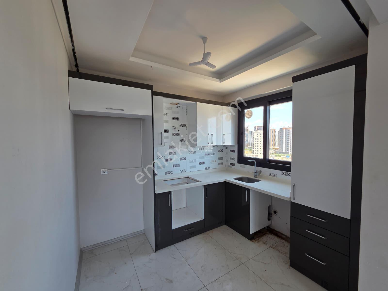 Karınca'dan 75.yılda Ebeveyn Banyolu Havuzlu 2+1 Kiralık - Görsel 2