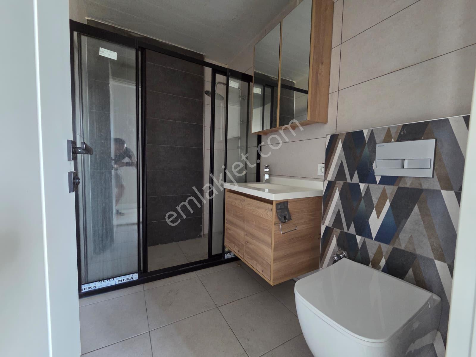 Karınca'dan 75.yılda Ebeveyn Banyolu Havuzlu 2+1 Kiralık - Görsel 11