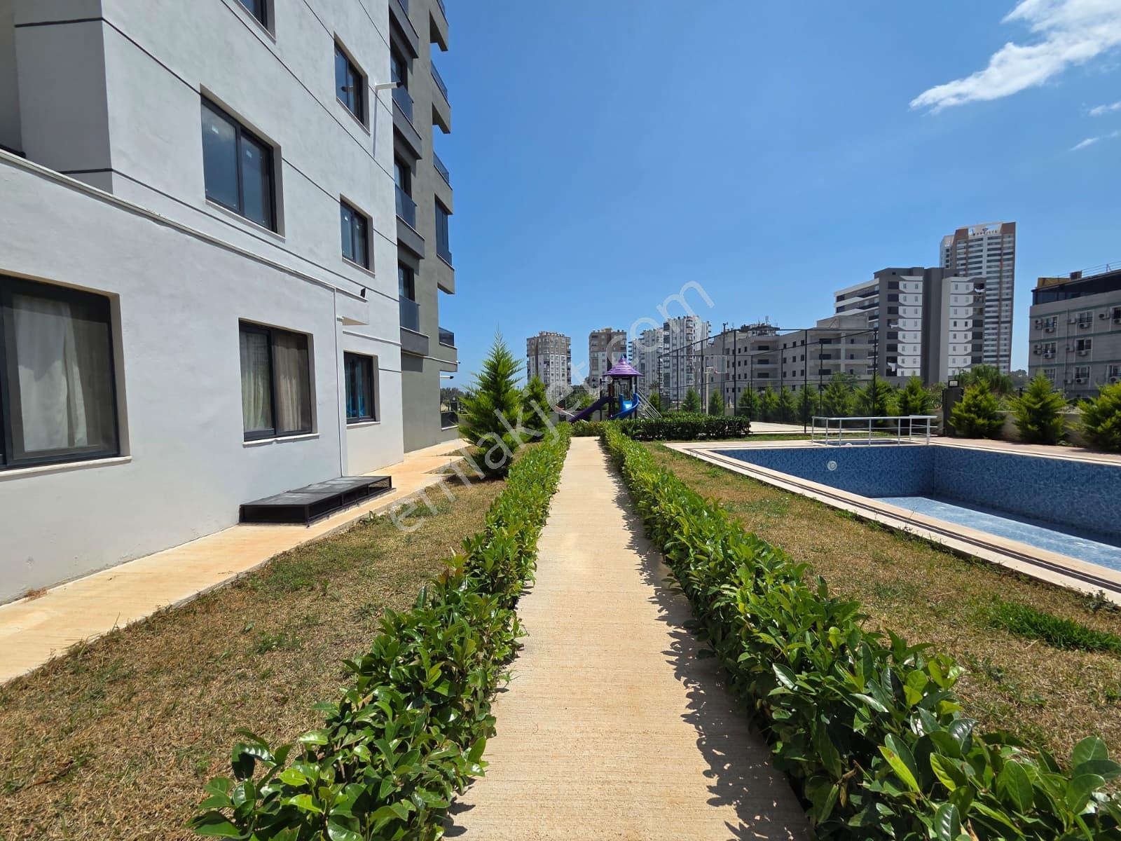 Karınca'dan 75.yılda Ebeveyn Banyolu Havuzlu 2+1 Kiralık - Görsel 20