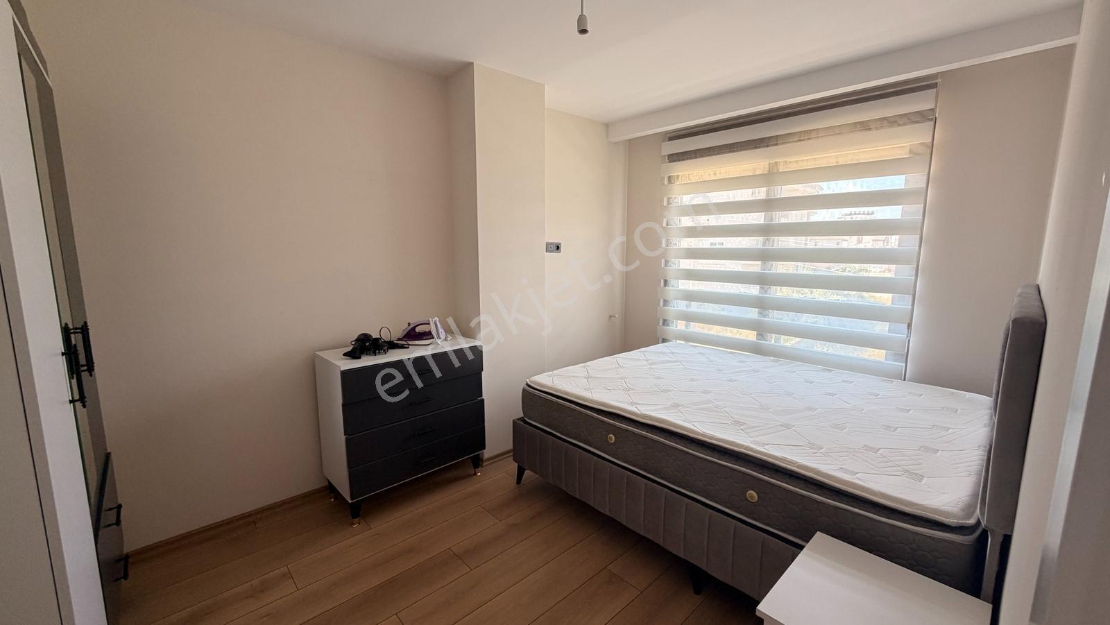 Serikte Lüks Site İçinde Eşyalı 1+1 Kiralık Daire - Görsel 4