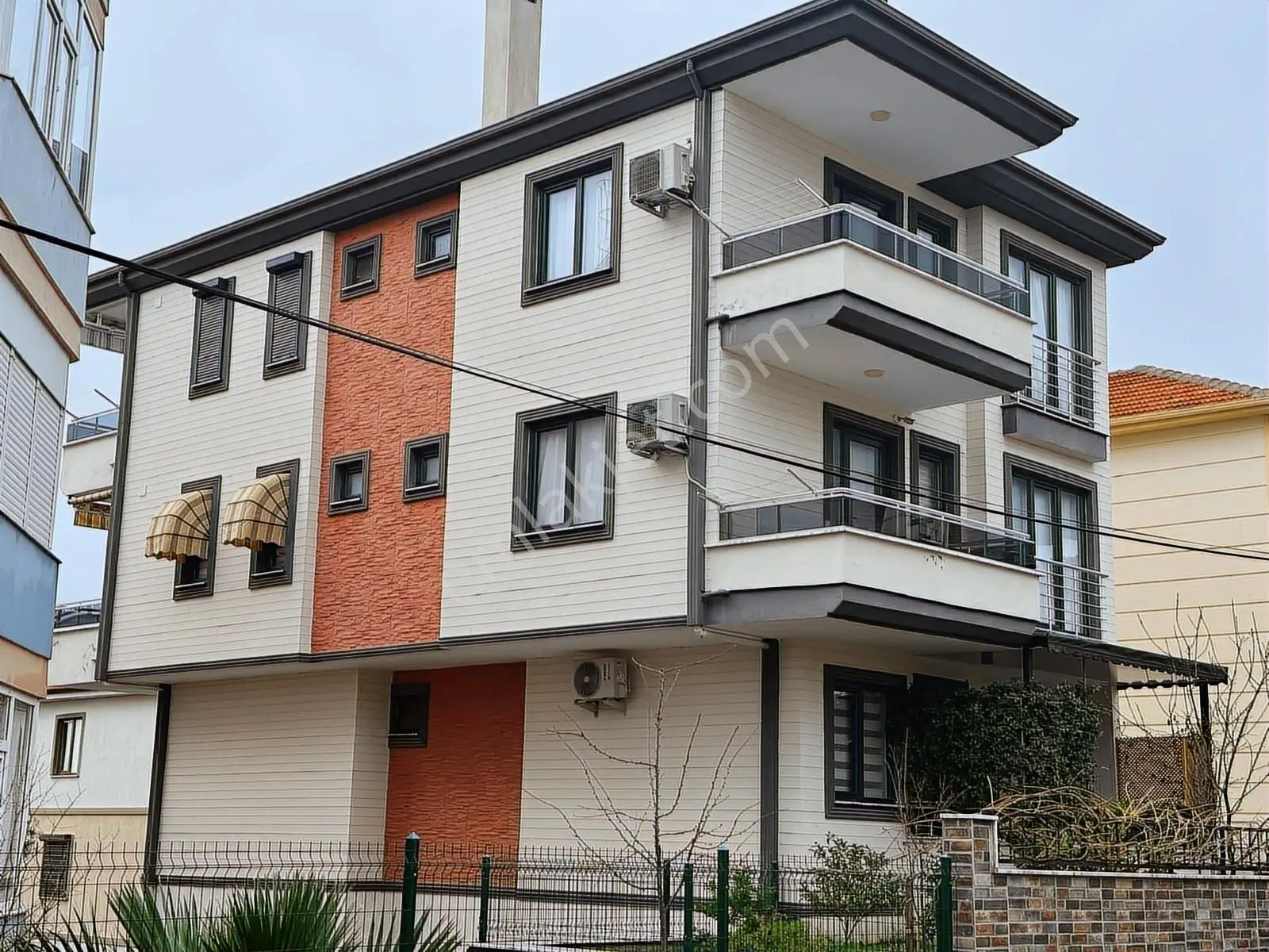 Altınoluk'da Ara Kat Manzaralı Geniş Kullanımlı 1+1 Satılıkdaire - Görsel 30