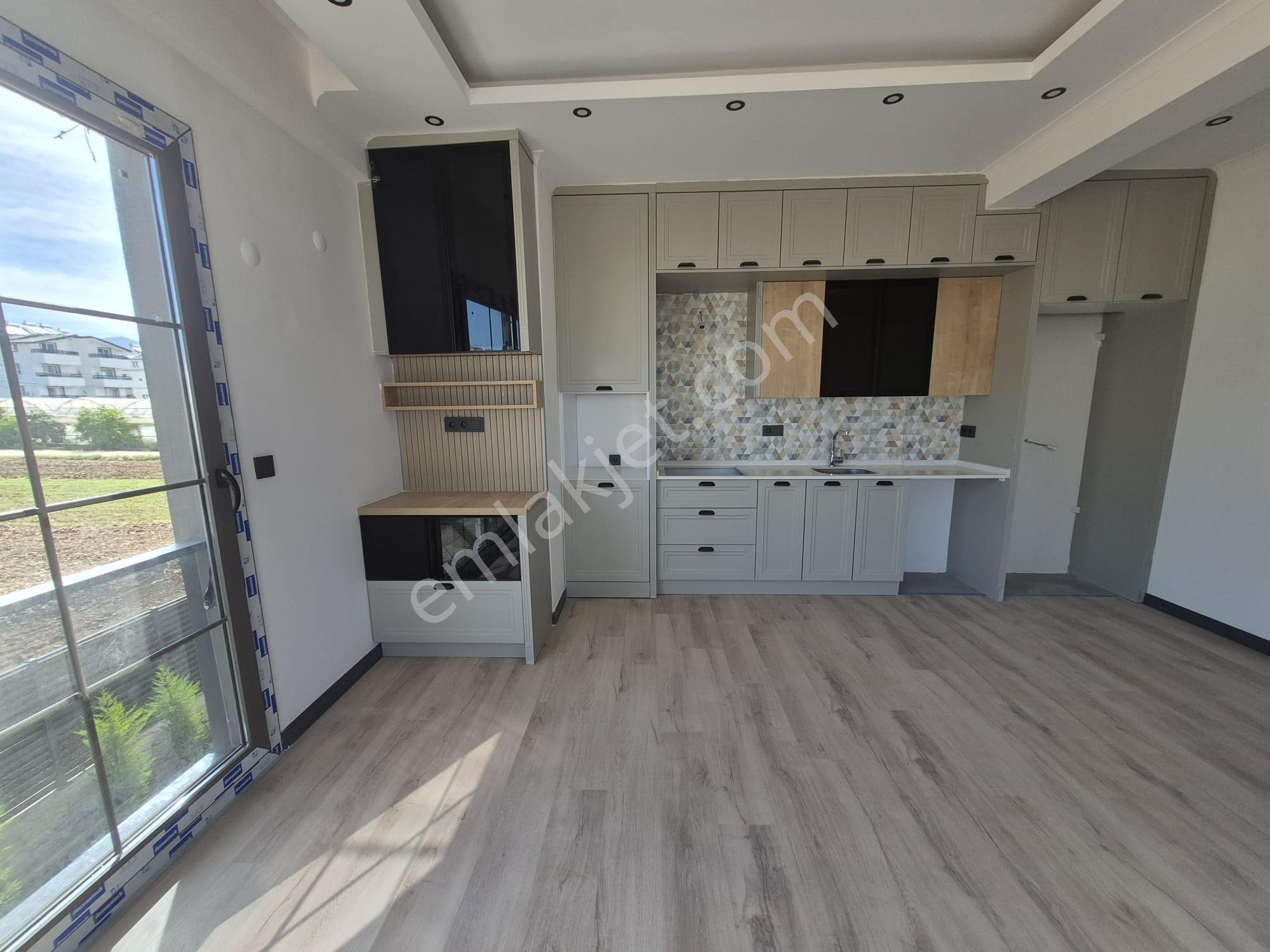 Goldhouse Dan Karaçulhada Satılık 2+1 Asansörlü Havuzlu Arakat Daire - Görsel 8