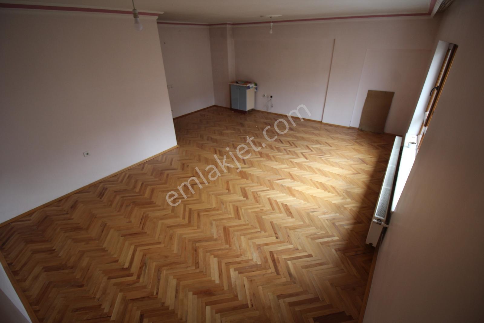 Krc'den Natayolu Caddesine Yürüme Mesafesinde 2+1 Kiralık Daire! - Görsel 6