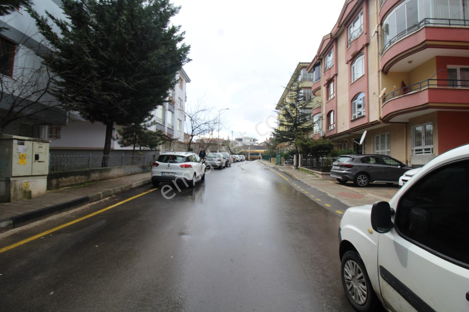 Krc'den Natayolu Caddesine Yürüme Mesafesinde 2+1 Kiralık Daire! - Görsel 2