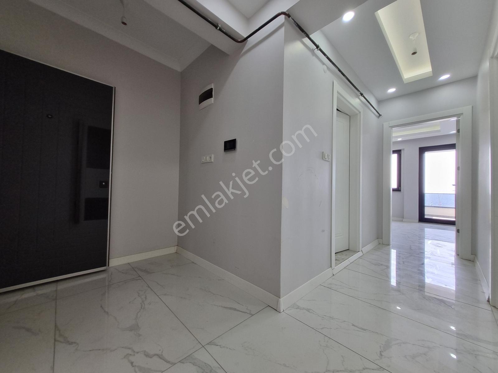 Halıdere Yalı Evlerinde Kiralık Denize Sıfır Site İçinde Daire - Görsel 6