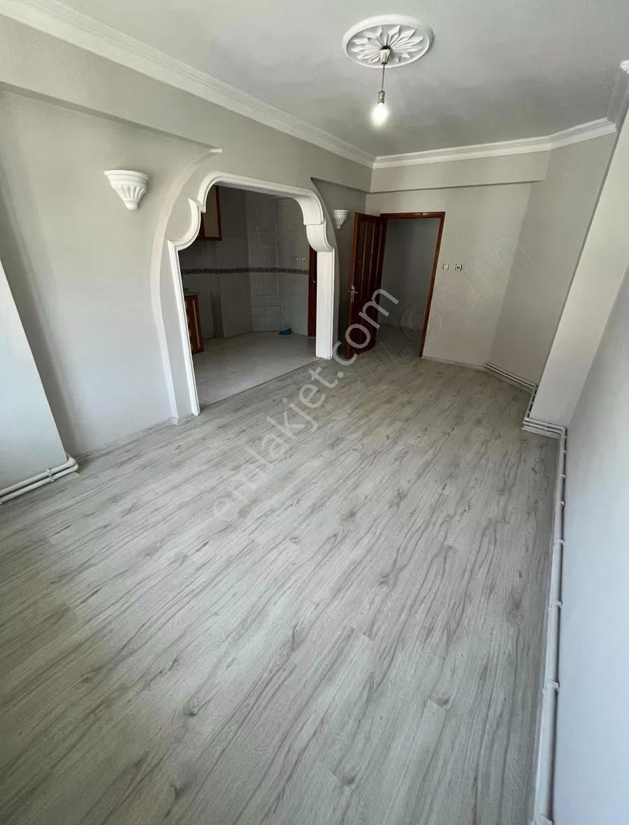 Sevgi Emlaktan Orta Mahallede Kiralık 3+1 Geniş Ve Ferah Daire - Görsel 16