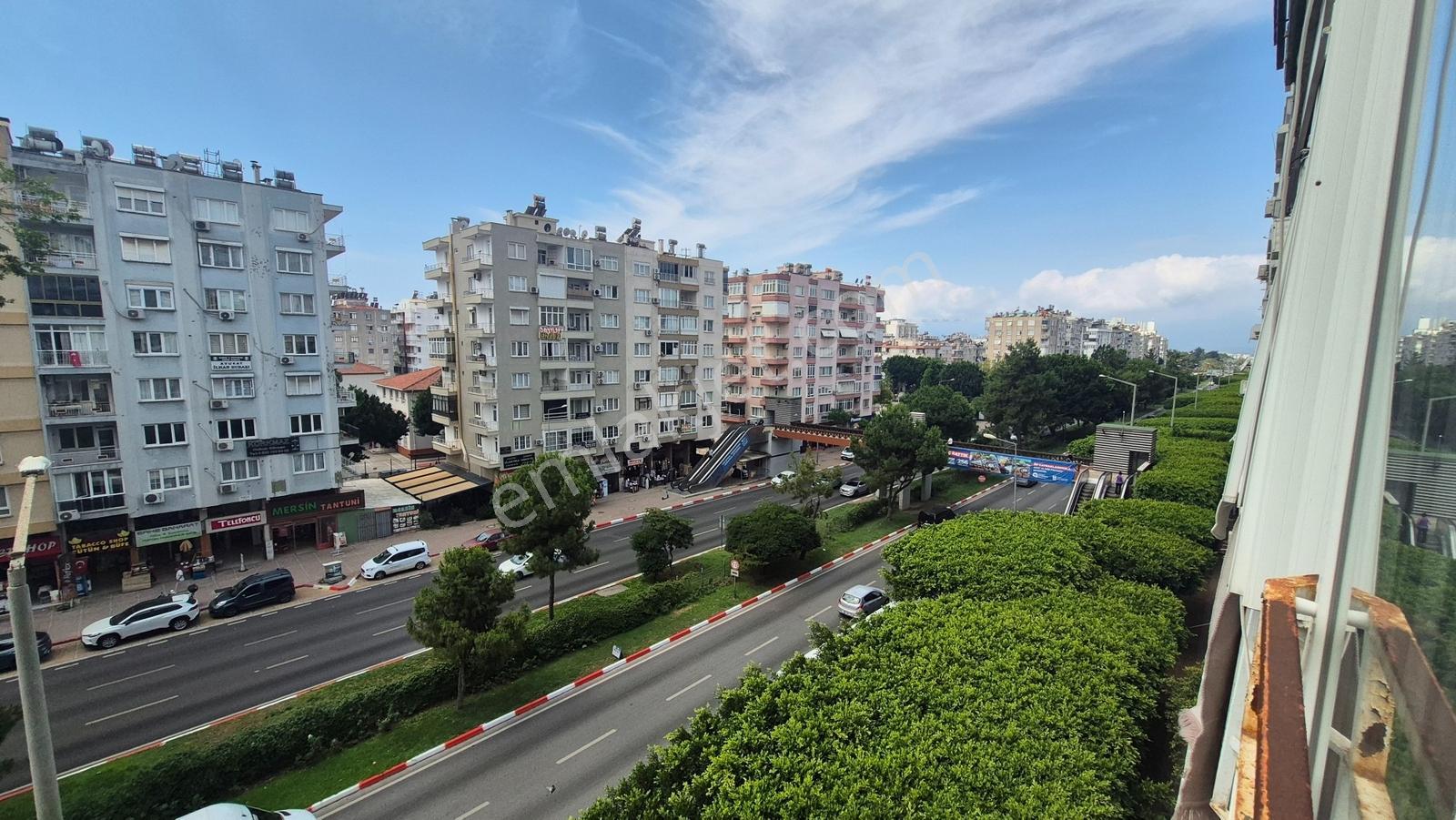 Antalya 100 Yıl Cadde Üzeri Kiralık 3+1 Daire - Görsel 18