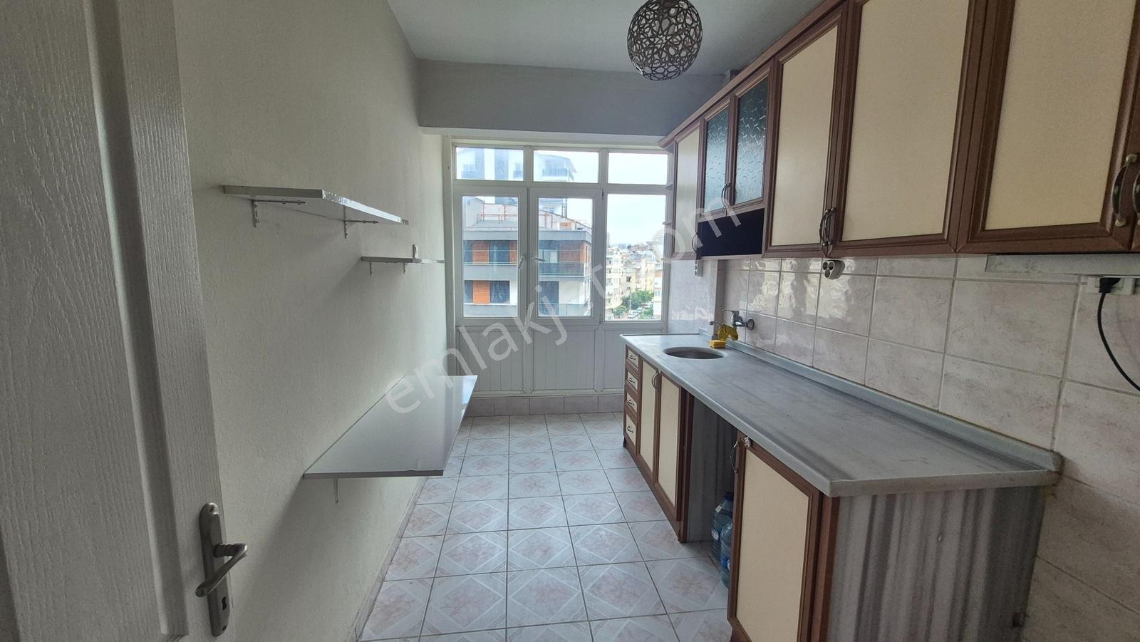 Antalya 100 Yıl Cadde Üzeri Kiralık 3+1 Daire - Görsel 4