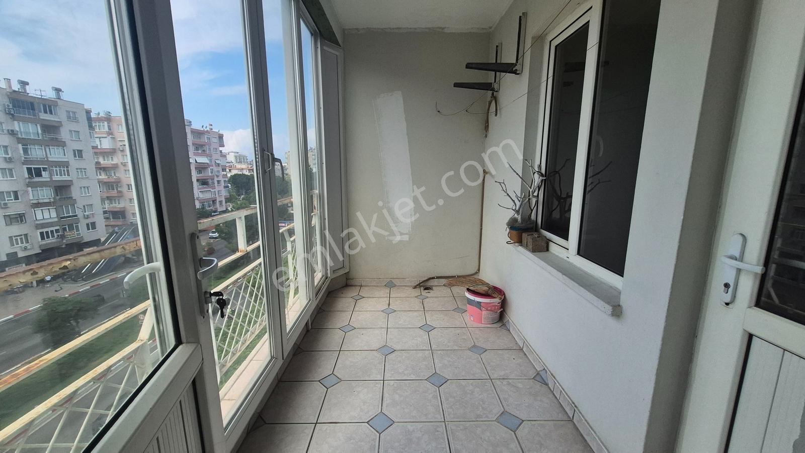 Antalya 100 Yıl Cadde Üzeri Kiralık 3+1 Daire - Görsel 14
