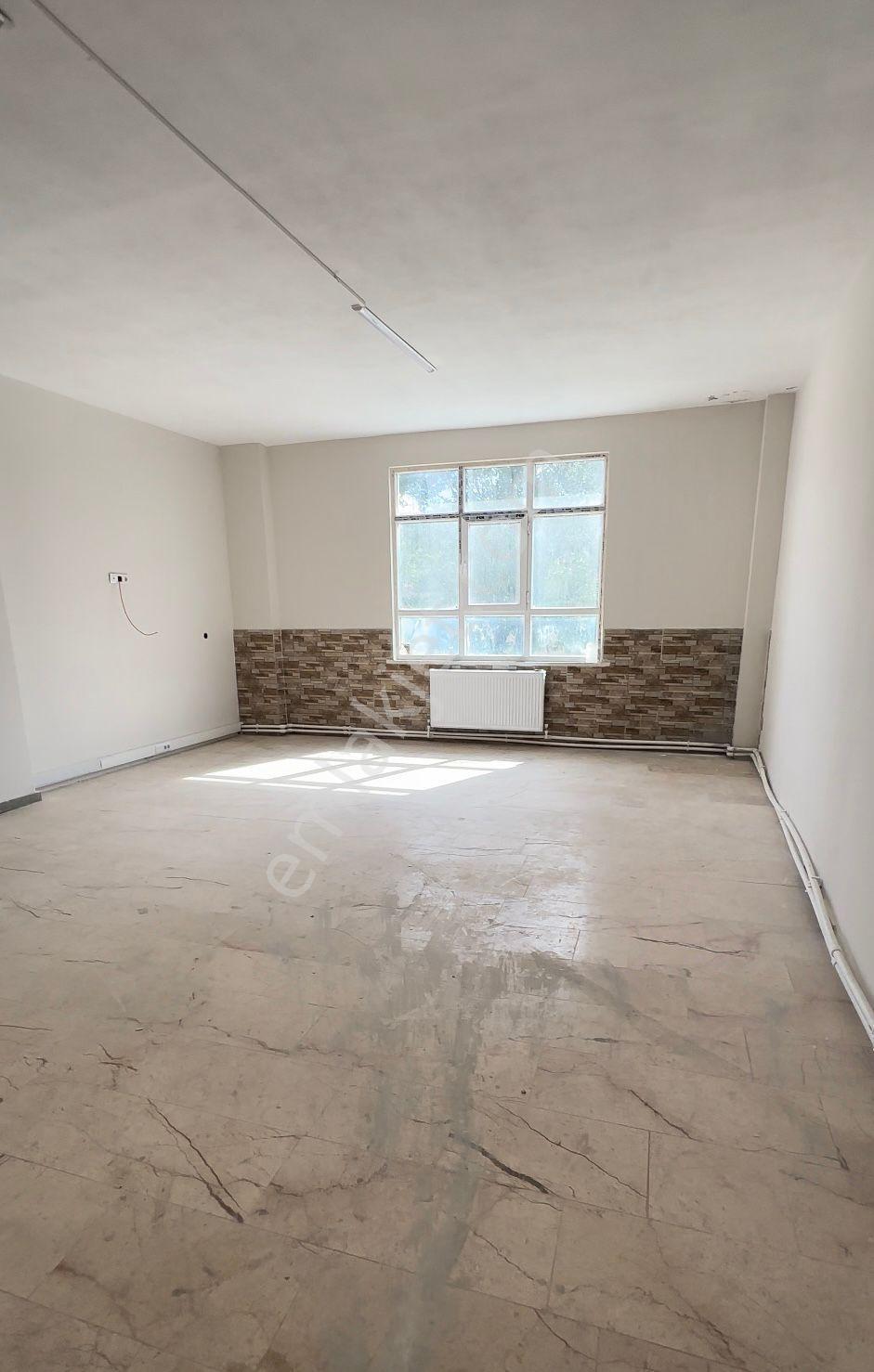 Taşoluk'ta Yüksek Kira Getirili 4.000 M² Satılık Fabrika - Görsel 32