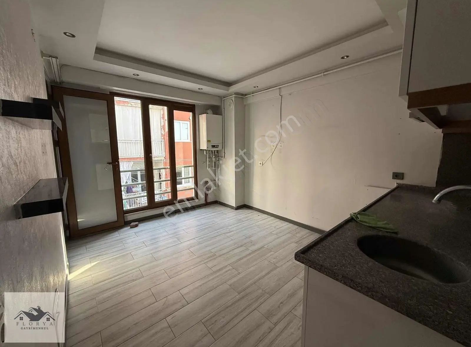 Florya Gayrimenkulden Kiralık 1+1 Apart - Görsel 2