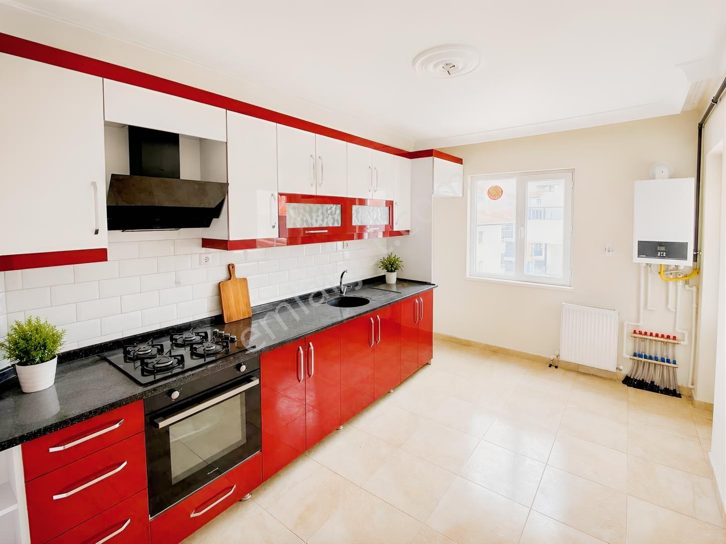 Yenikent'te Mustafa Kema Mh.yapılı, Ara Kat, 3+1 Kiralık Daire