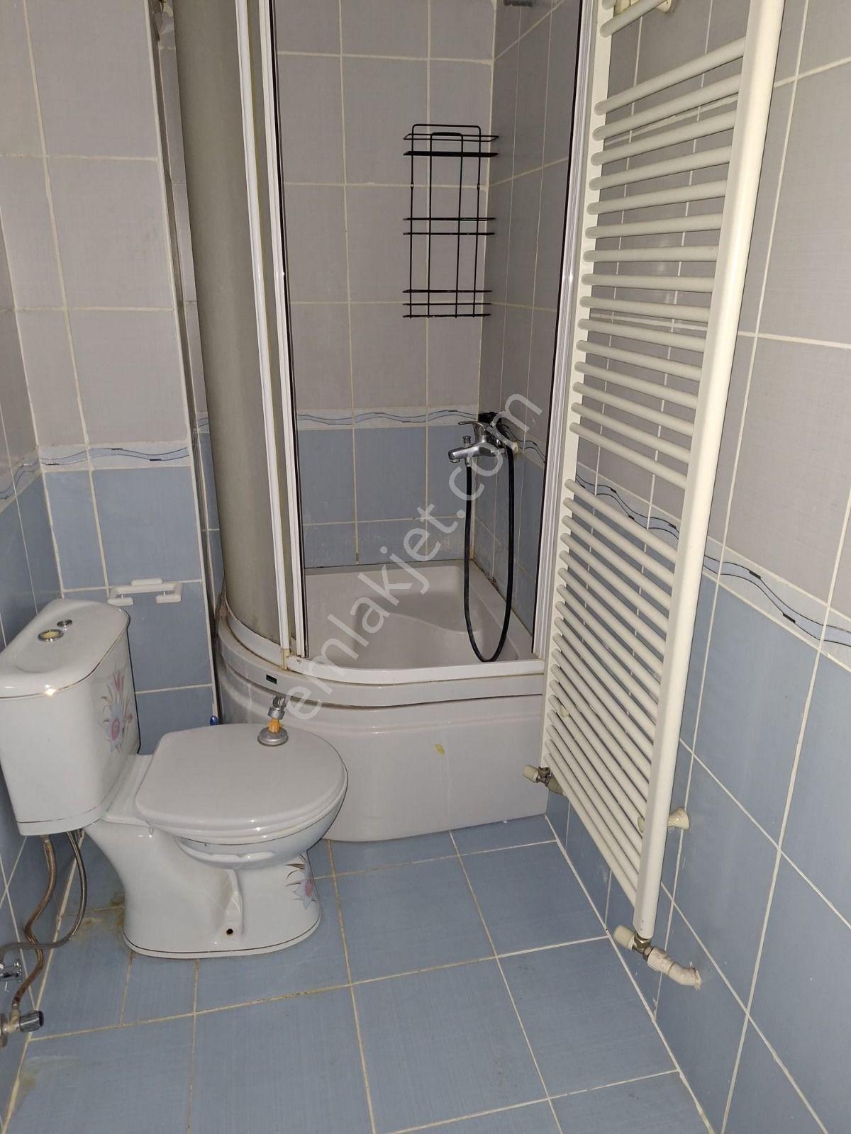 Recep Ümit'ten Güllük Mahallesi Seylap Caddesi Yakınında Geniş Ferah Kiralık 2+1 Muhteşem Daire - Görsel 27