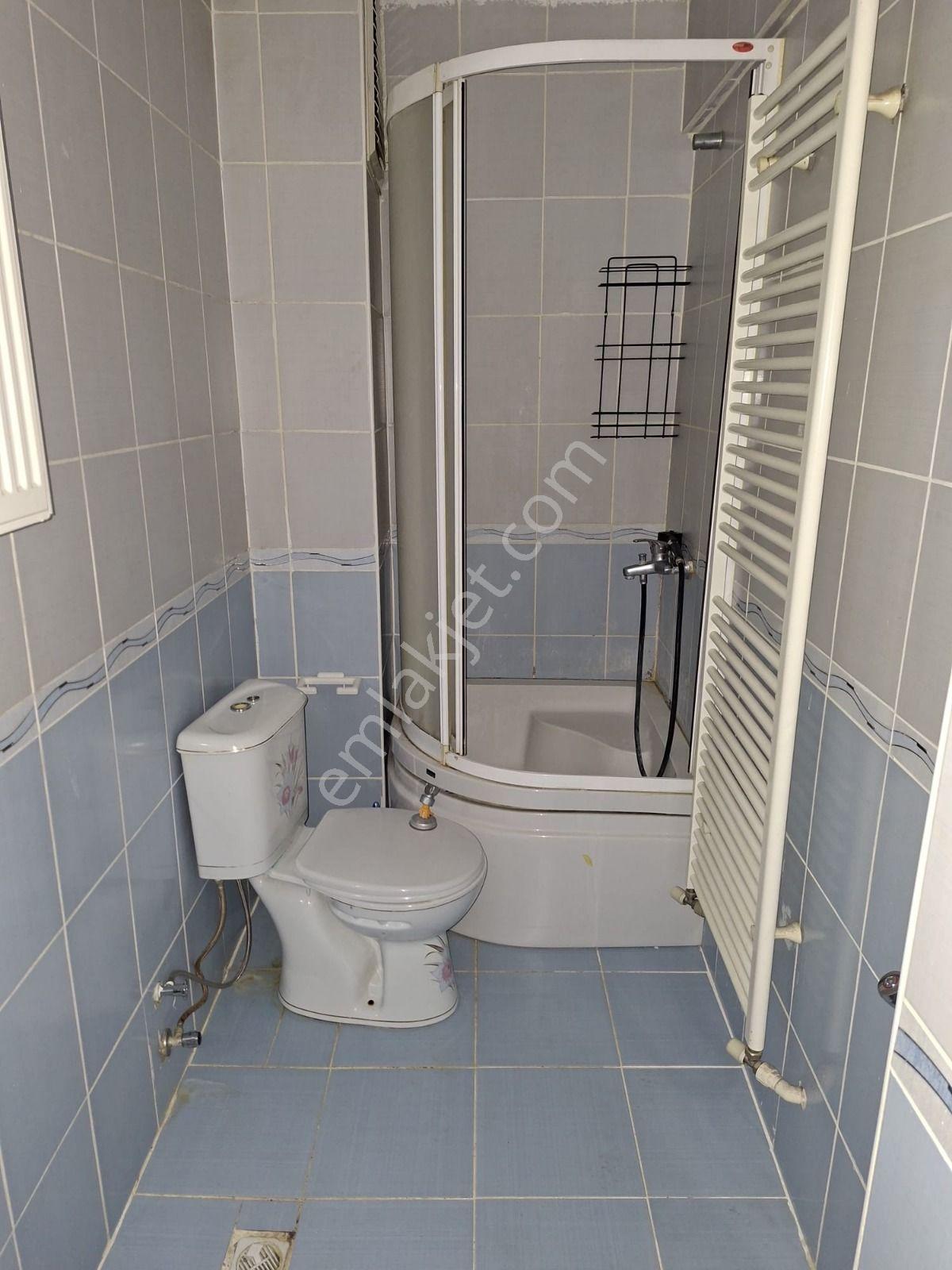 Recep Ümit'ten Güllük Mahallesi Seylap Caddesi Yakınında Geniş Ferah Kiralık 2+1 Muhteşem Daire - Görsel 28