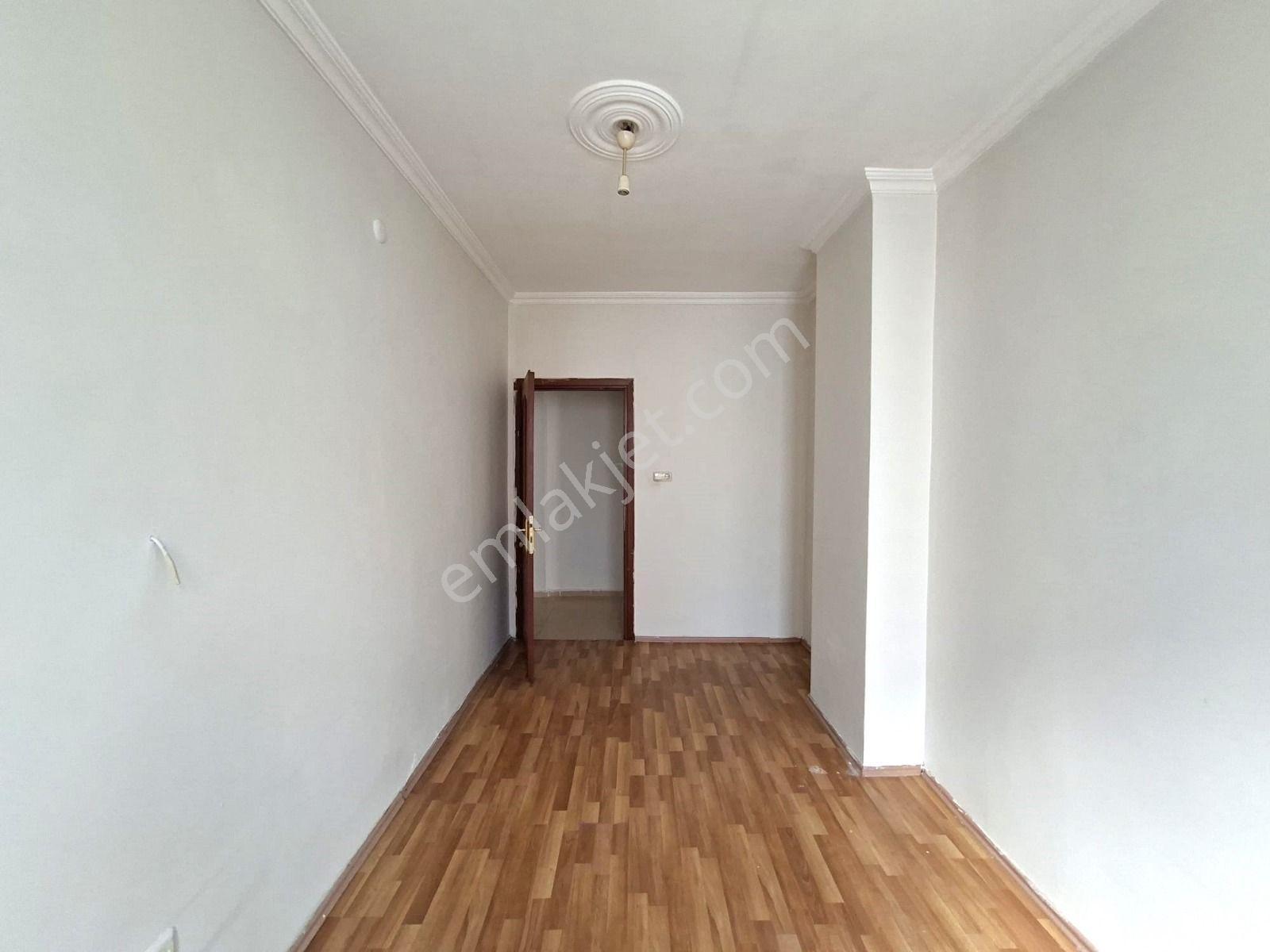 Recep Ümit'ten Güllük Mahallesi Seylap Caddesi Yakınında Geniş Ferah Kiralık 2+1 Muhteşem Daire - Görsel 20