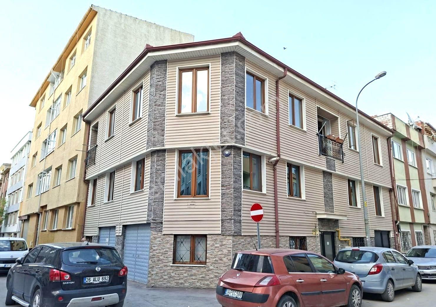 Recep Ümit'ten Güllük Mahallesi Seylap Caddesi Yakınında Geniş Ferah Kiralık 2+1 Muhteşem Daire - Görsel 32