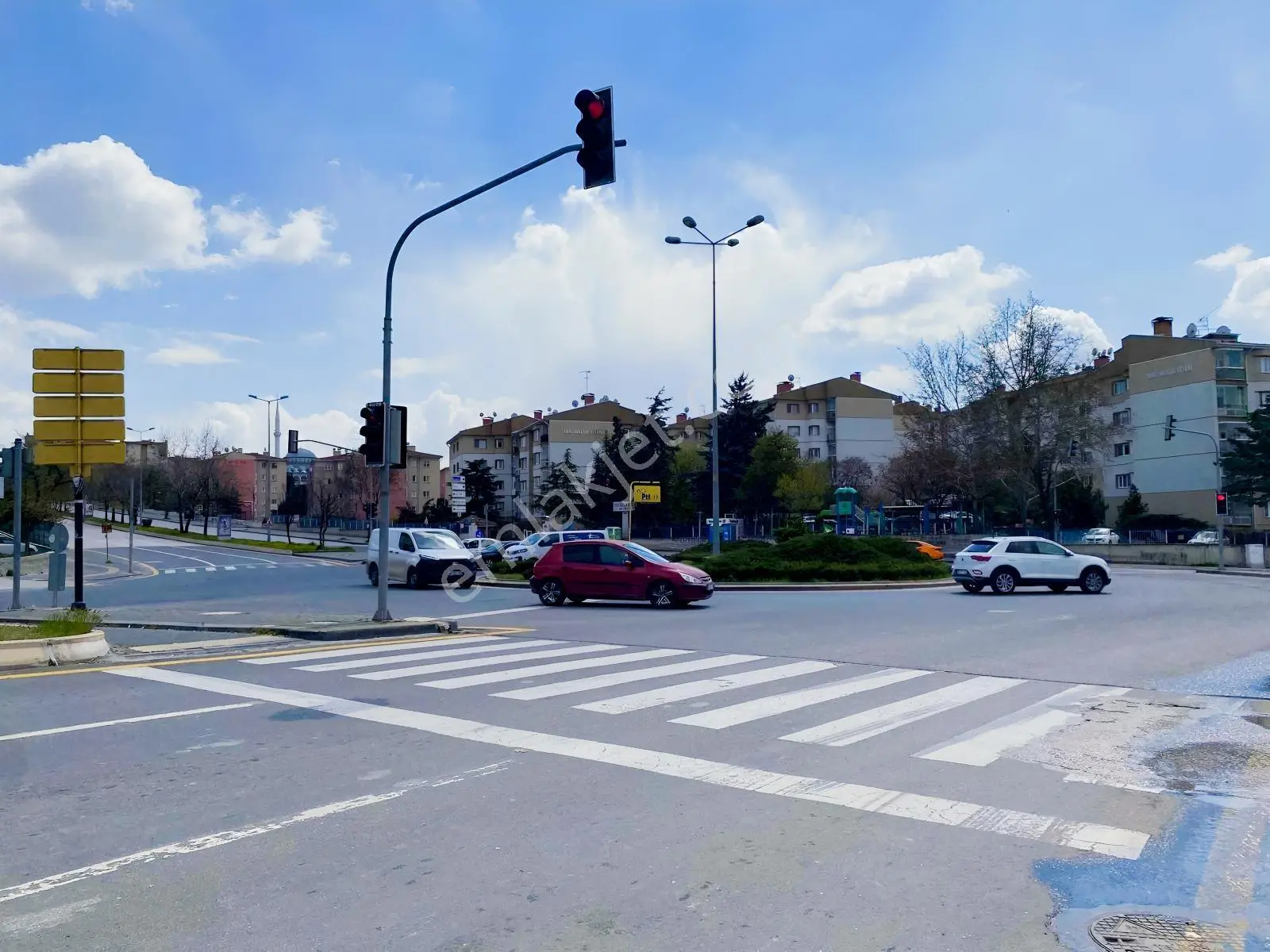 Batıkent'te Fırsat Metro Yakını 3+1 Satılık Daire - Görsel 28