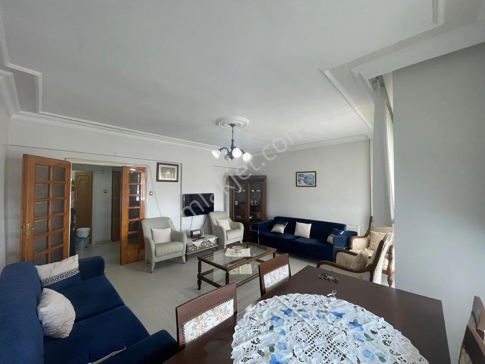 100. Yıl Mahallesinde Eşyalı Kiralık 3+1 Geniş Ferah Daire - Görsel 3