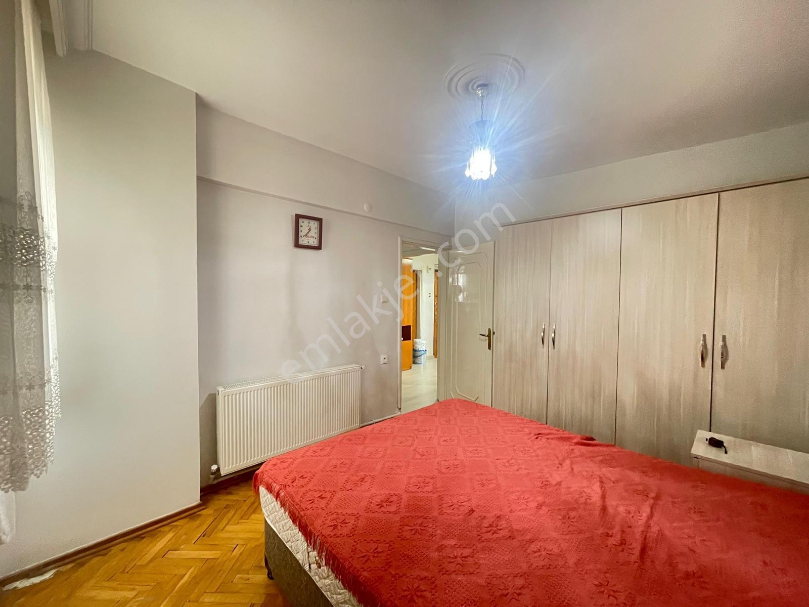100. Yıl Mahallesinde Eşyalı Kiralık 3+1 Geniş Ferah Daire - Görsel 20