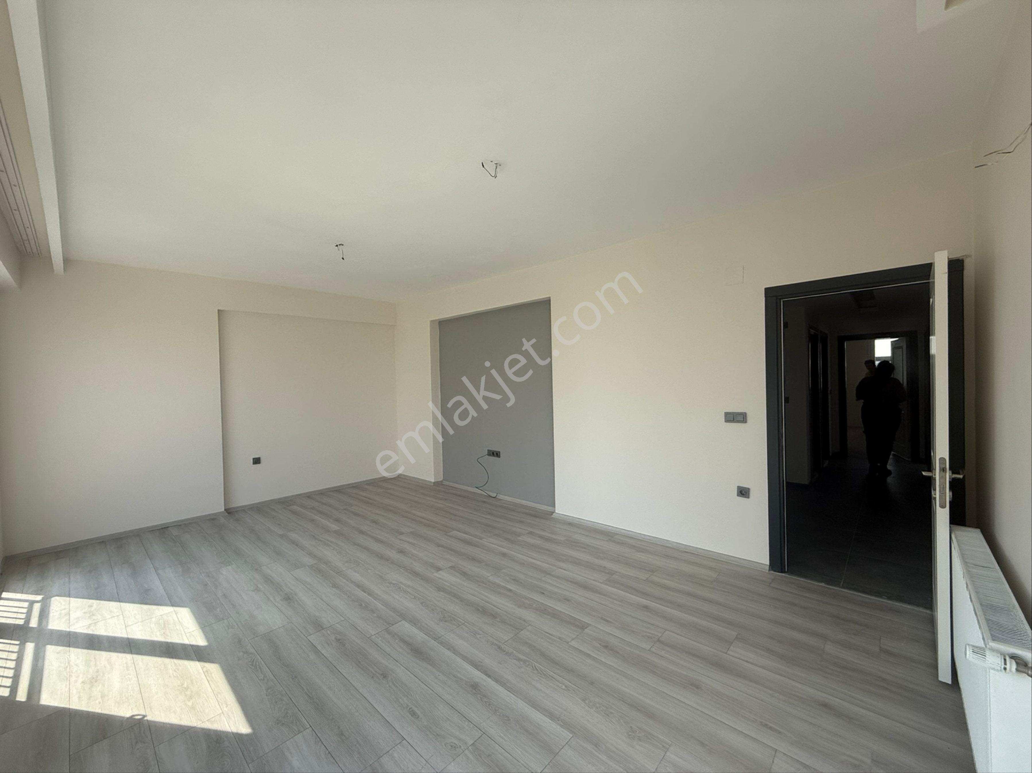 Aydınlar’da 7/24 Güvenlikli Sitede Kapalı Mutfaklı Lüks 3+1 Kiralık Daire! - Görsel 11