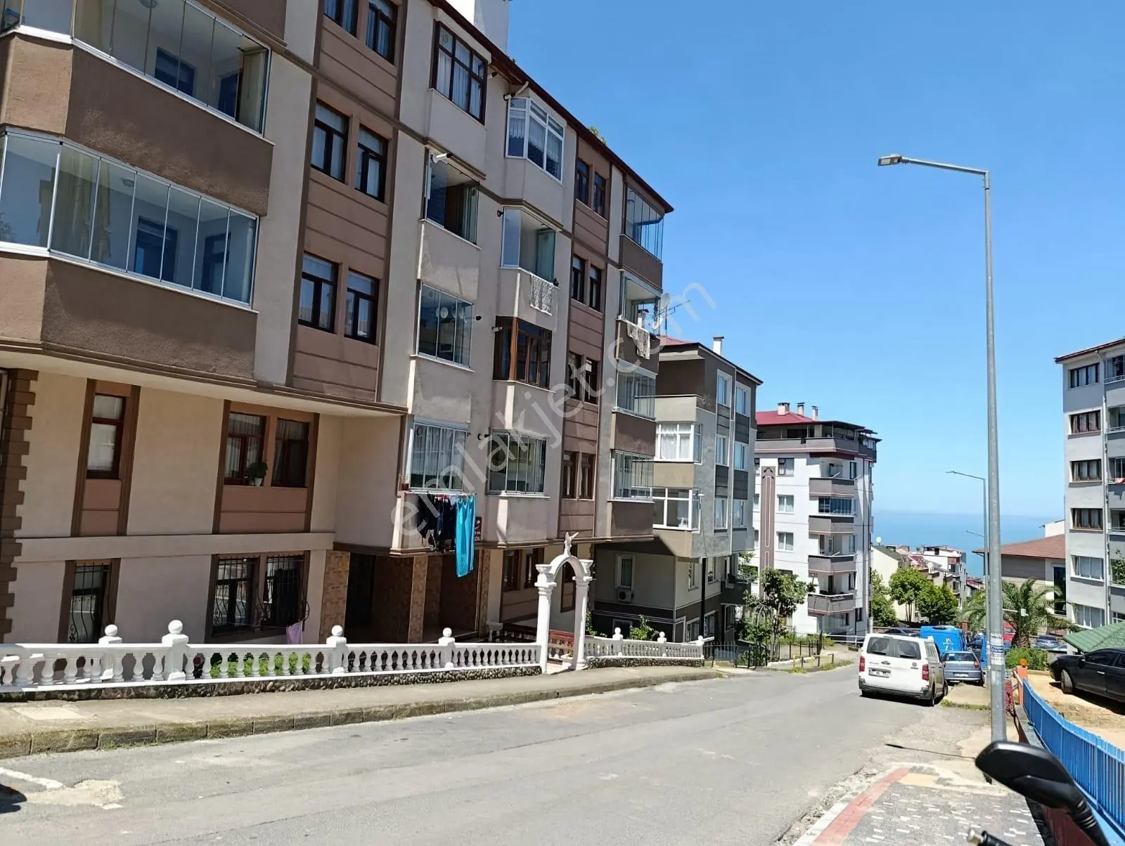 Yeşiltepe'de Merkezi Konumda 3+1 Fırsat Daire - Görsel 2