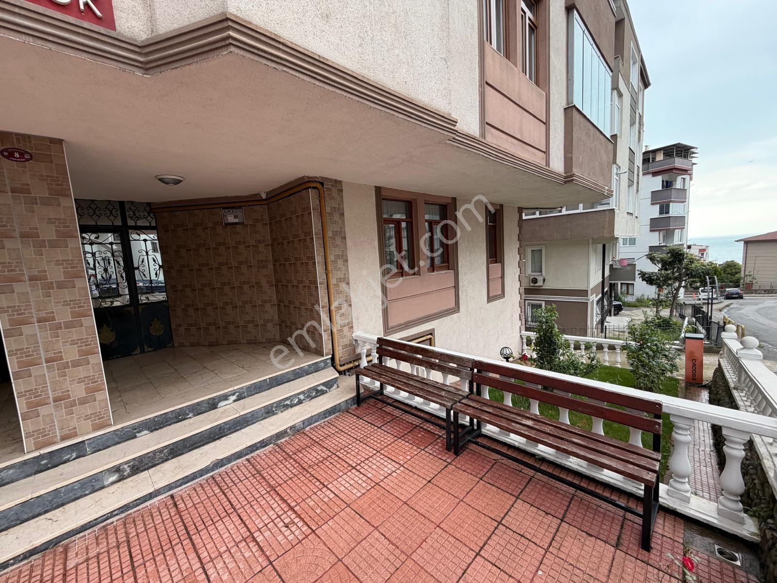 Yeşiltepe'de Merkezi Konumda 3+1 Fırsat Daire - Görsel 19