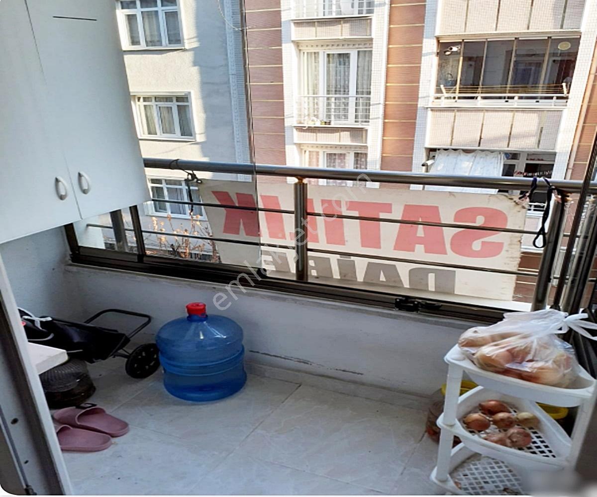 Acil Satılık !! Metrobüse Yakın Çift Cephe Balkonlu 3+1 Daire - Görsel 2