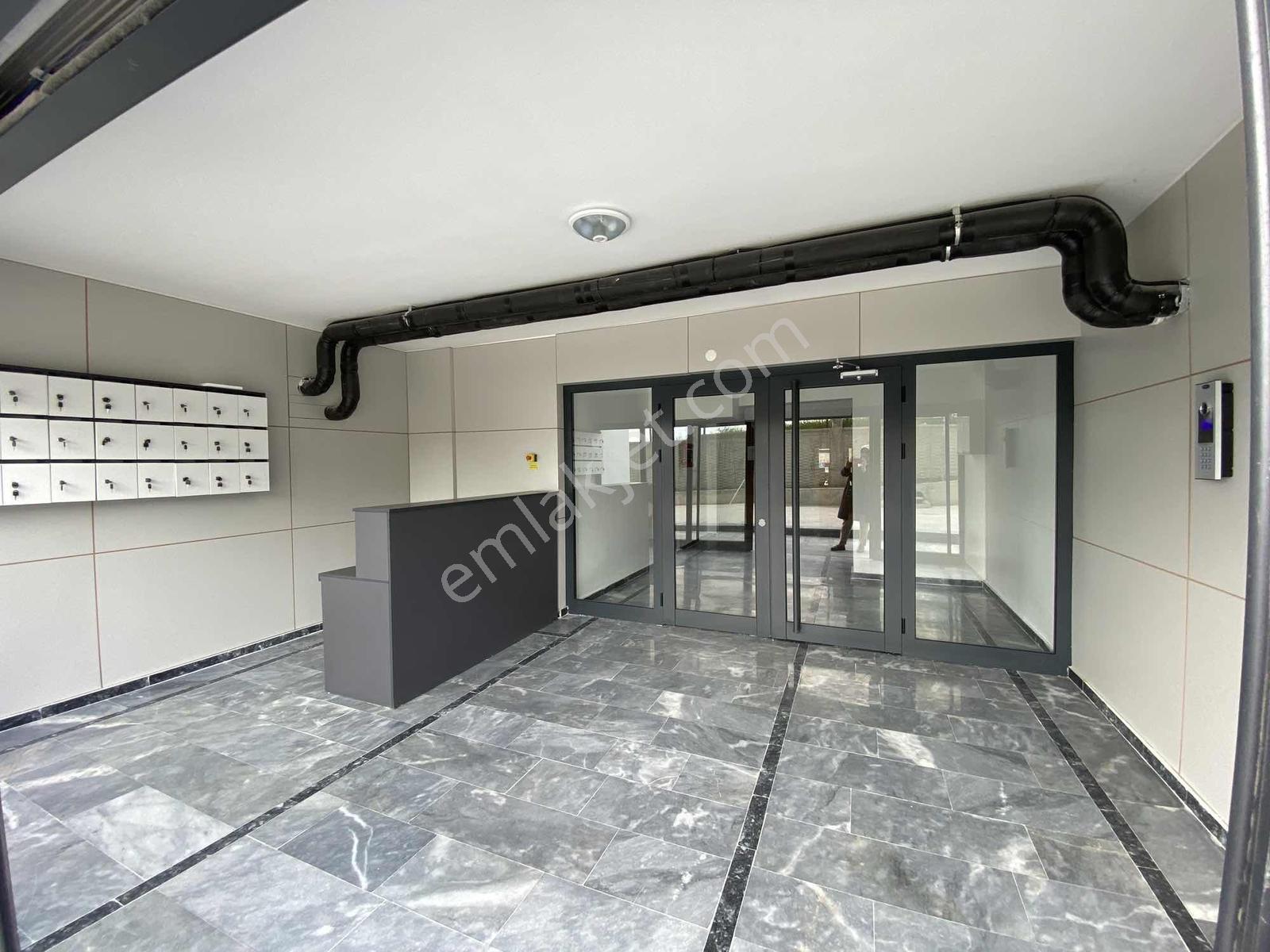 Susuz' Da Kapalı Otoparklı Site İçi Satılık 4.5+1 Daire - Görsel 25