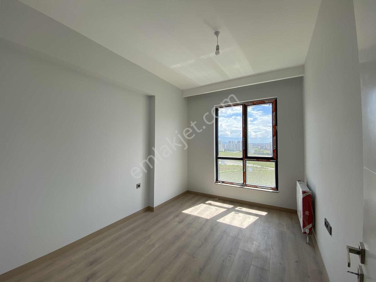 Susuz' Da Kapalı Otoparklı Site İçi Satılık 4.5+1 Daire - Görsel 45