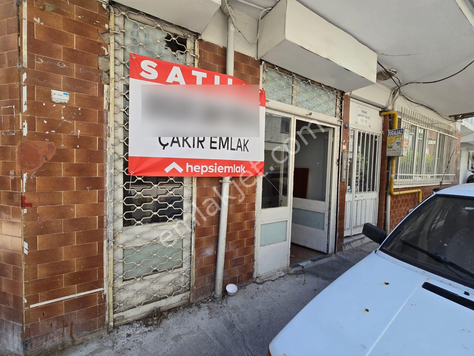 Balçova Eğitim Mahallesinde Satılık Yatırımlık Dükkan