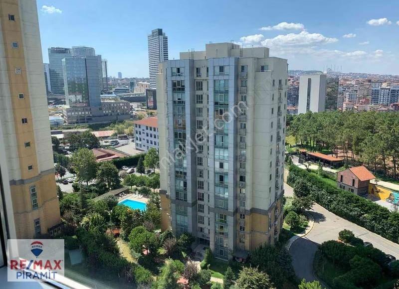 Ümranıye Dorapark Sıtesı'nde Şerefıyelı 3+1 Daıre...hesna Yılmaz