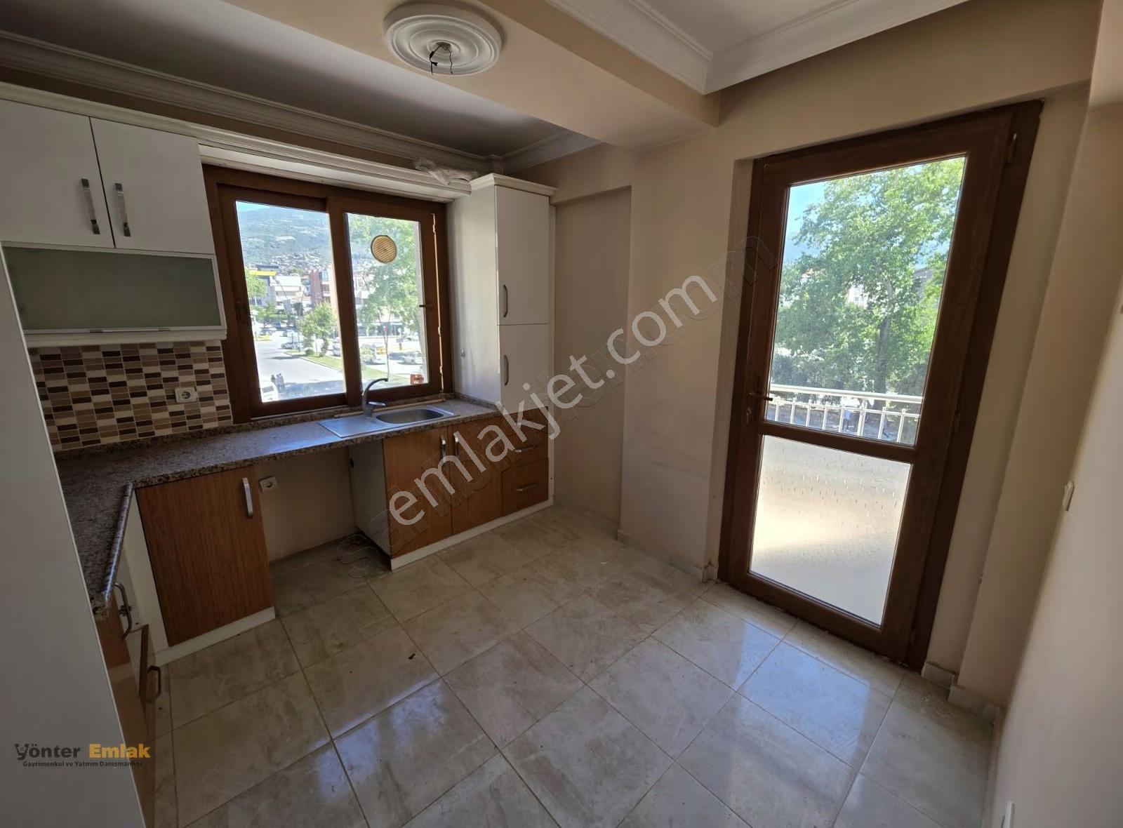 Yönter Emlaktan Tire Merkezde Cadde Üzeri Satılık 130 M² 3+1 - Görsel 2