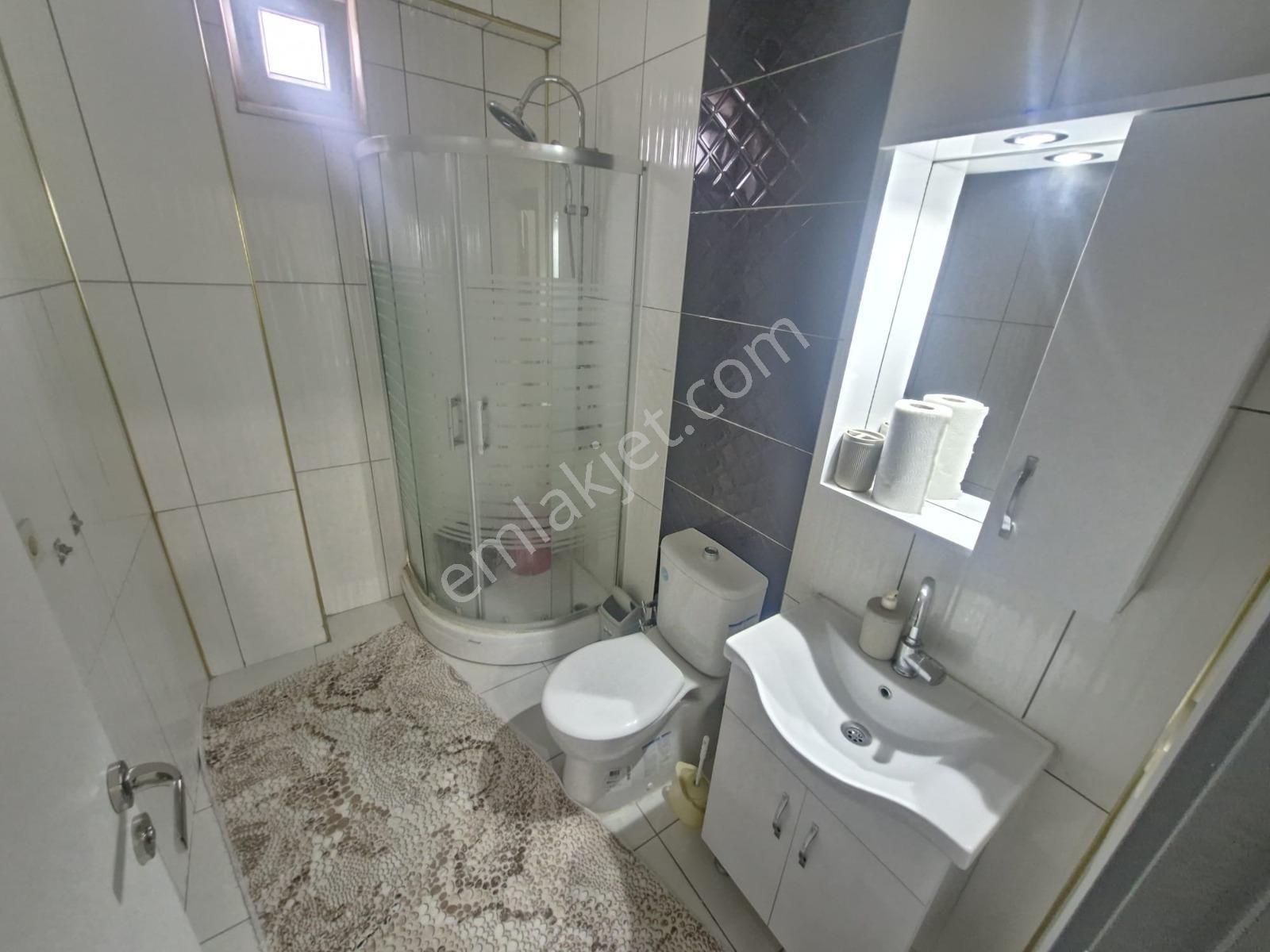 Çarşı Merkezinde Full Eşyalı 1+1 Doğalgazlı Kiralık Daire - Görsel 3