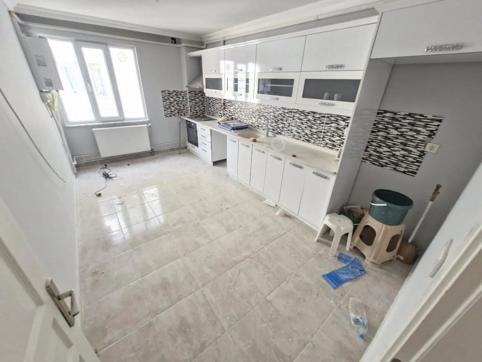 Çarşı Merkezinde Emsalsiz 3+1 Ebeveny Banyolu Kiralık Daire - Görsel 24