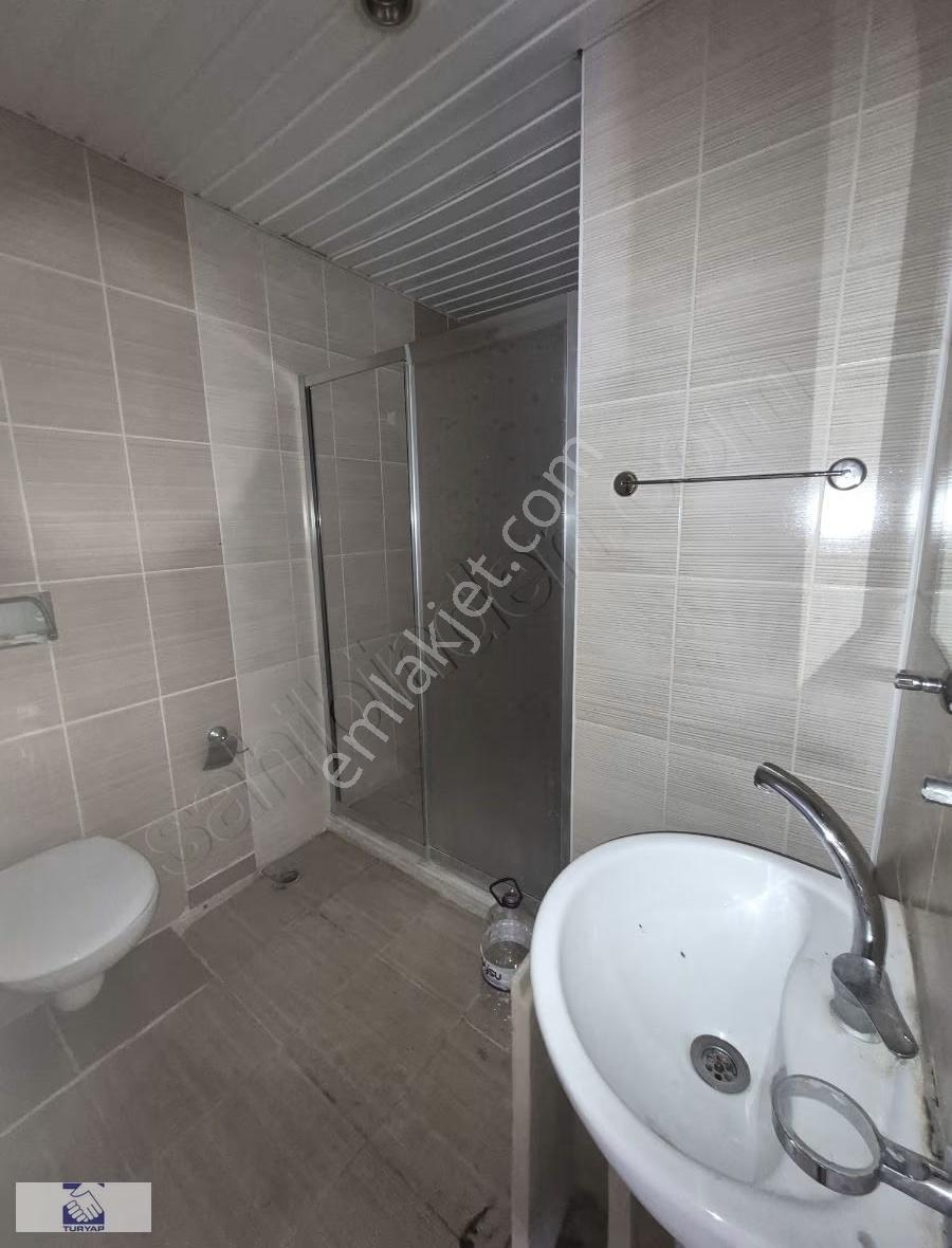 Emek Mahallesinde Tüm Lokasyonlara Yakın 1+1 Çatı Katı - Görsel 4