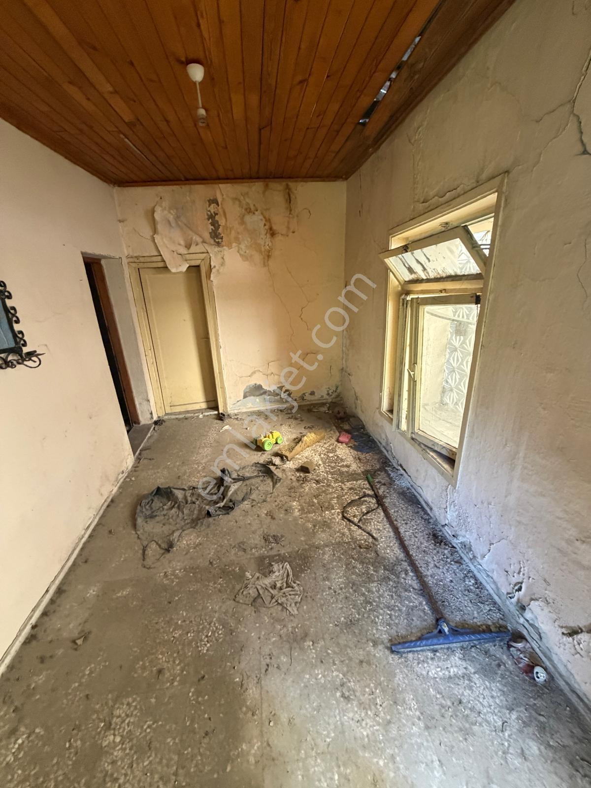 Bornova Çamdibi Meriç Mahallesi'nde Satılık Müstakil Ev - Görsel 2