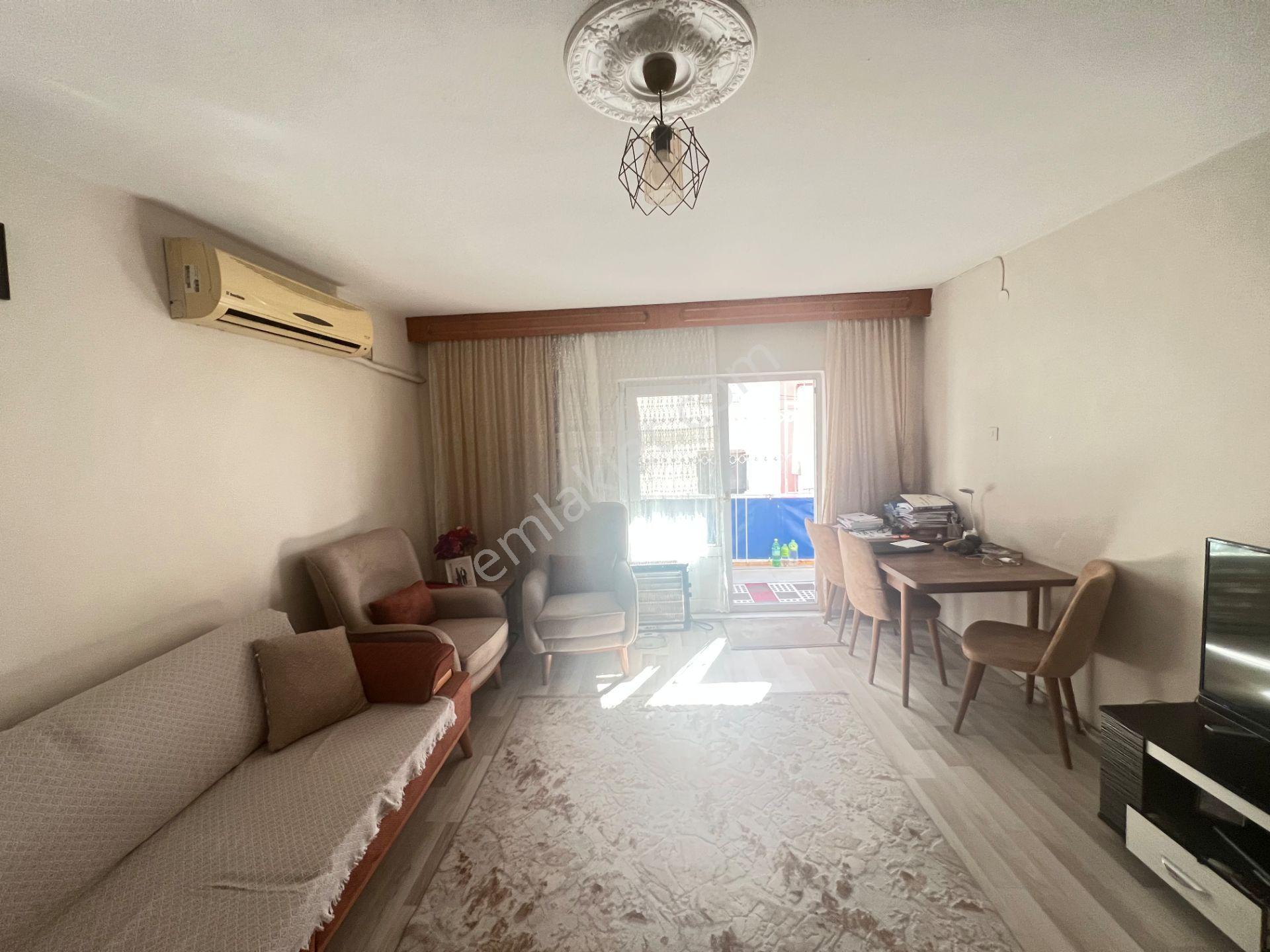 Prestij'den Güneykent'te Ayrı Mutfak Geniş Oturumlu 2+1 Daire