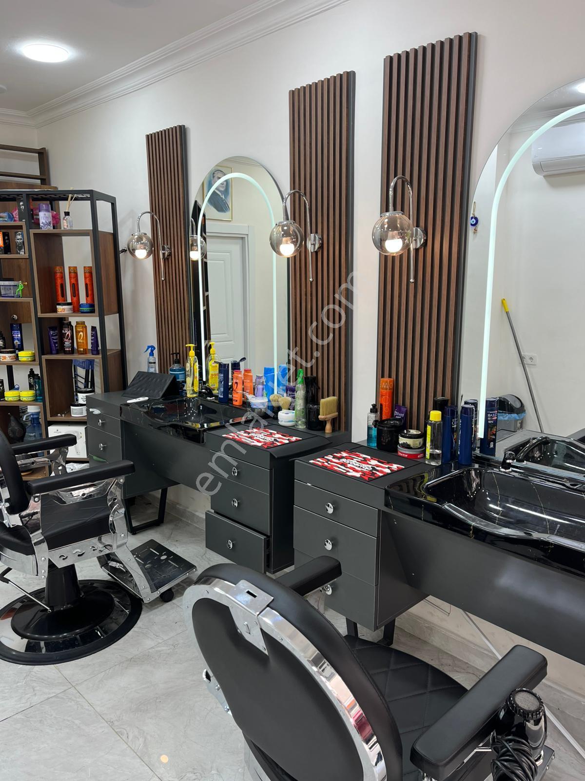 Ogün'den Güzelyalı Merkezde Full Yapılı Devren Kiralık Berber Dükkanı - Görsel 6