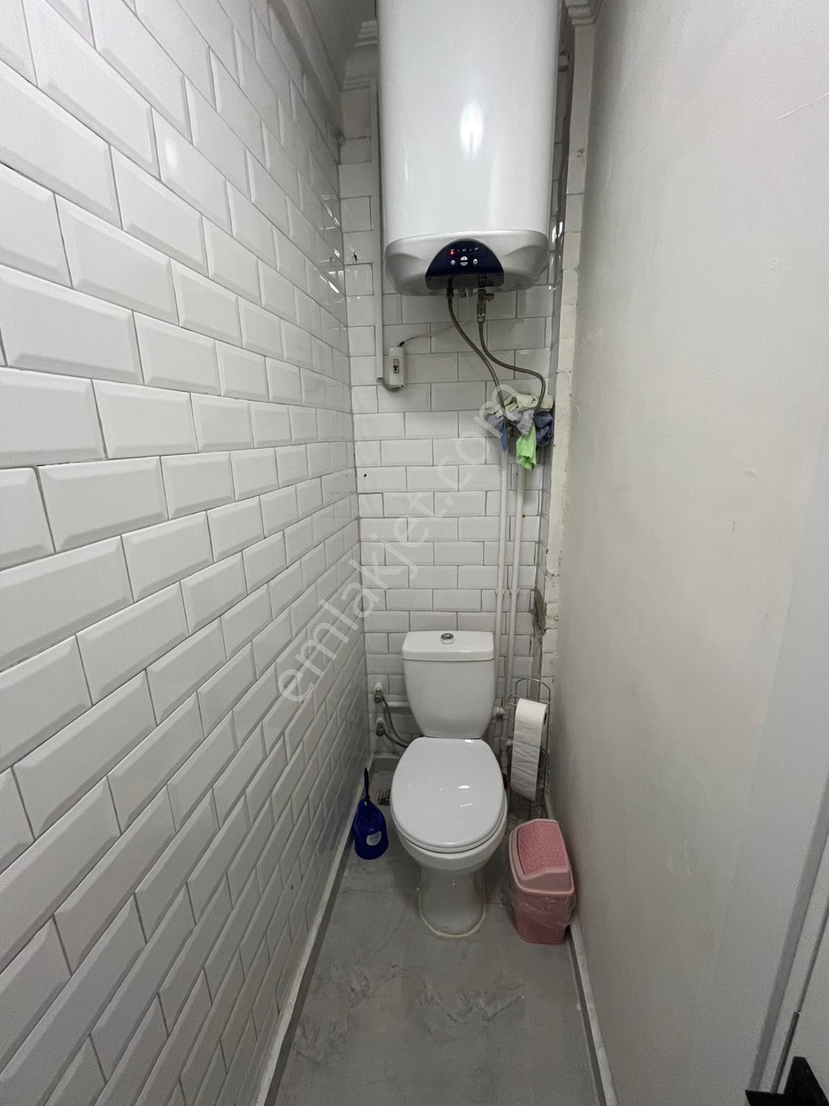 Ogün'den Güzelyalı Merkezde Full Yapılı Devren Kiralık Berber Dükkanı - Görsel 8