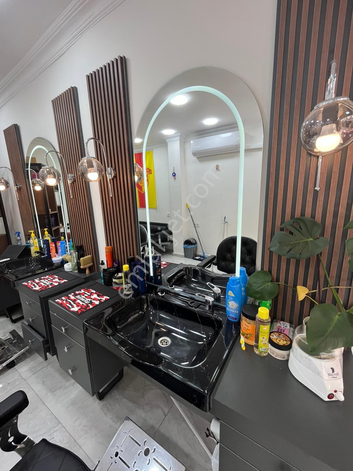 Ogün'den Güzelyalı Merkezde Full Yapılı Devren Kiralık Berber Dükkanı - Görsel 5