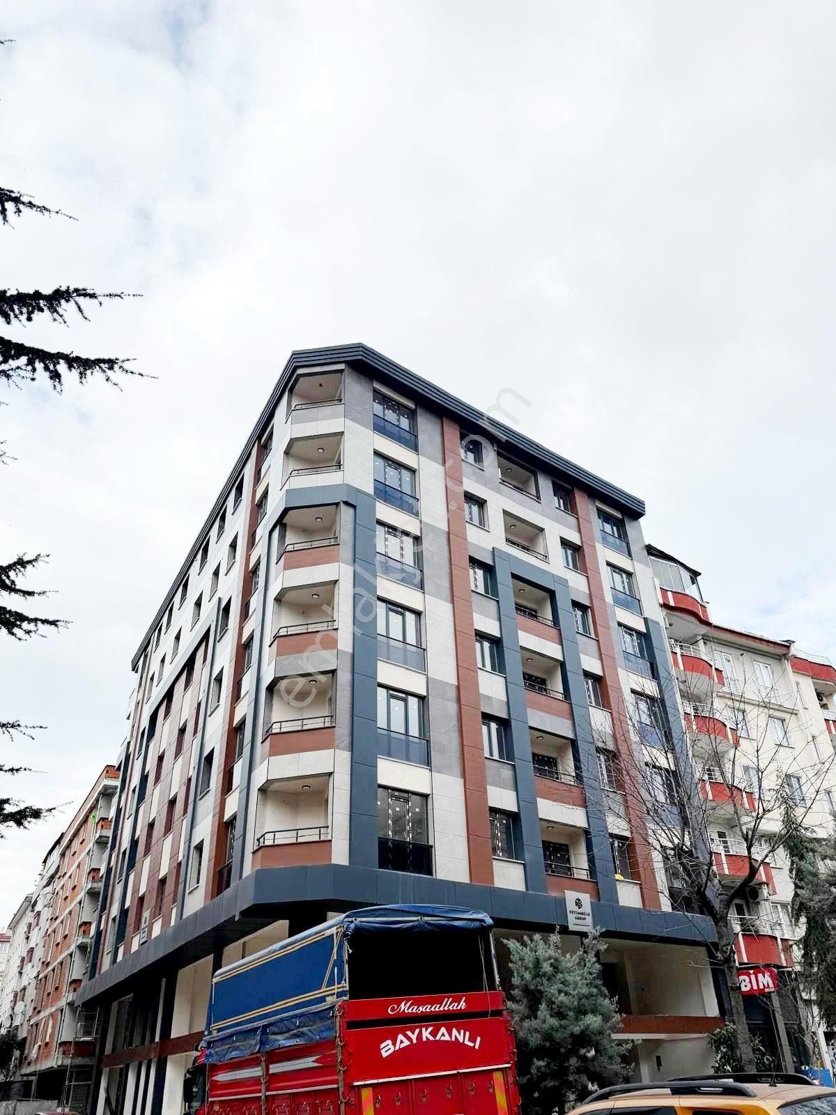 Fatih Emlaktan Cadde Üzeri Satılık 3+1 Ara Kat Sıfır Daire