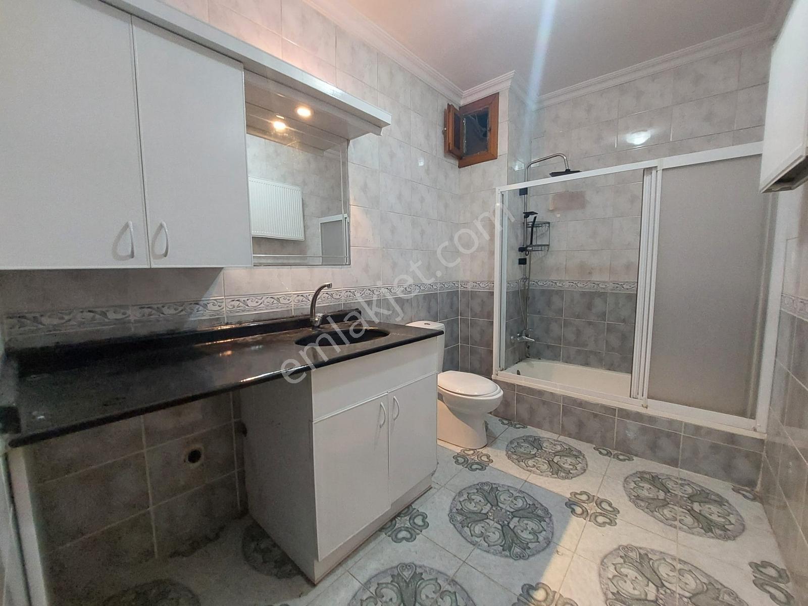 Yatırım'dan Çınar Sahilde 2000 Yapımı K.otoparklı Boş 80m2 2+1 - Görsel 7