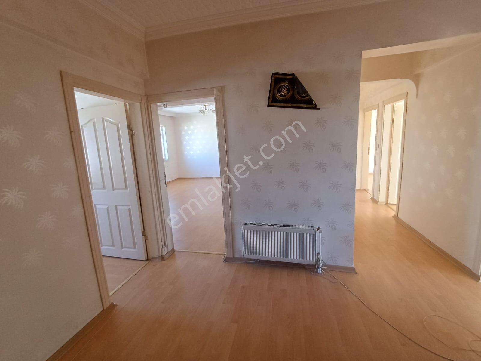 Sincan Fatih Mahallesinde Hastaneye Metroya Yakın 3+1 Kiralık Daire - Görsel 28