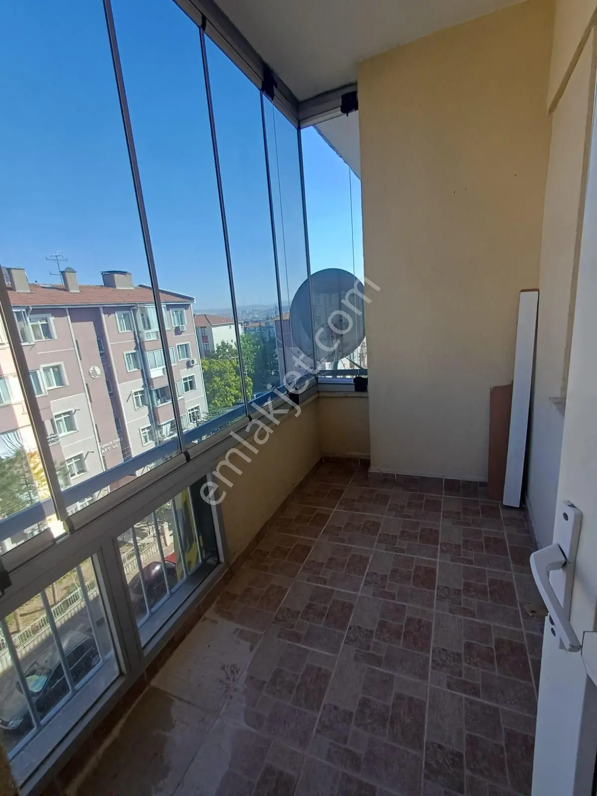 Sincan Fatih Mahallesinde Hastaneye Metroya Yakın 3+1 Kiralık Daire - Görsel 2