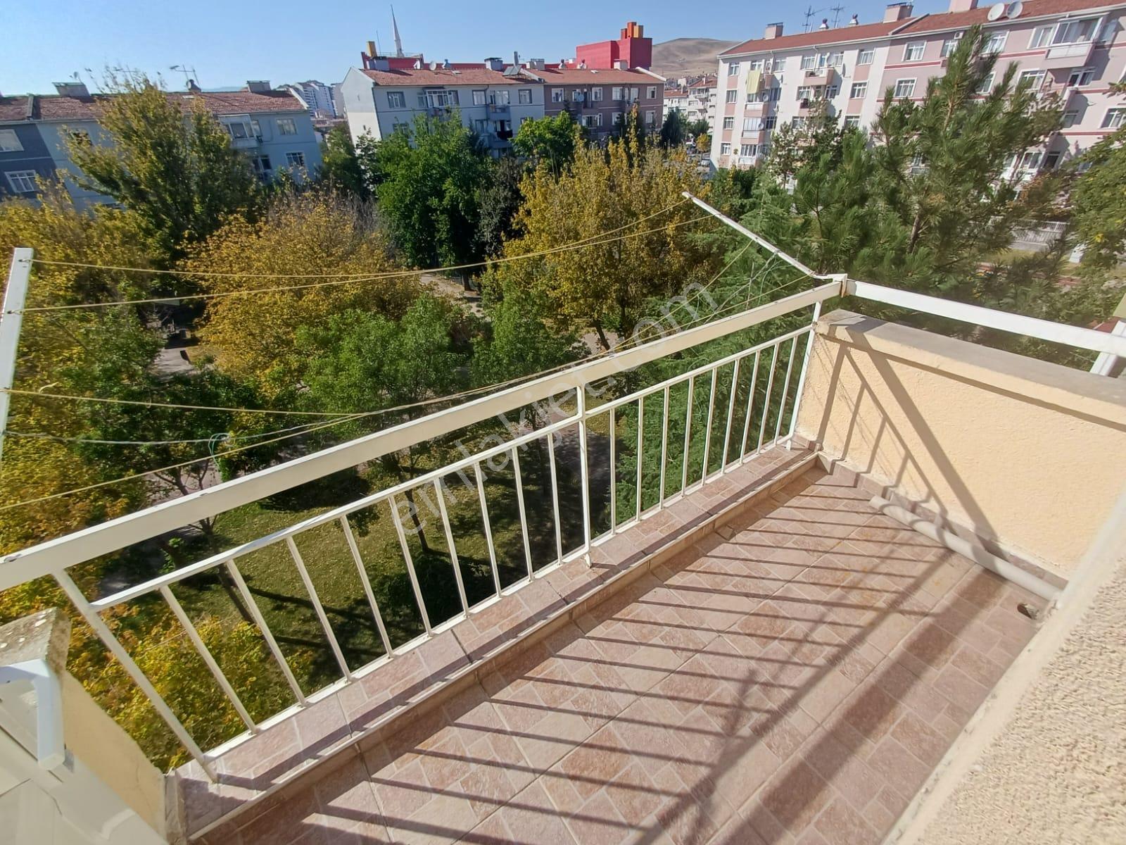 Sincan Fatih Mahallesinde Hastaneye Metroya Yakın 3+1 Kiralık Daire - Görsel 5